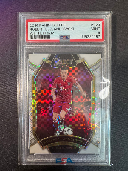 2016-17 Select Robert Lewandowski White Prizm PSA 9